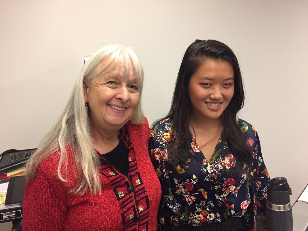 2016年，玛雅和美国养母梅丽莎。